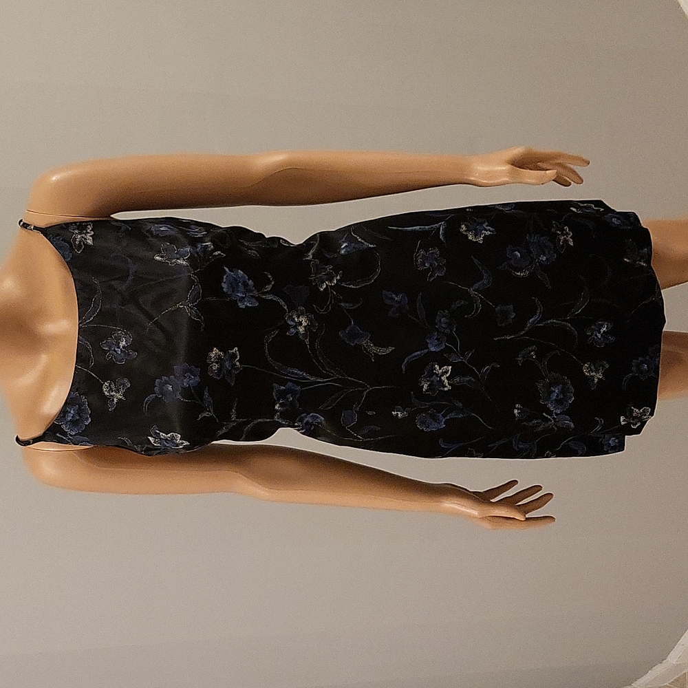 All that Jazz Beautiful black dress with flowers